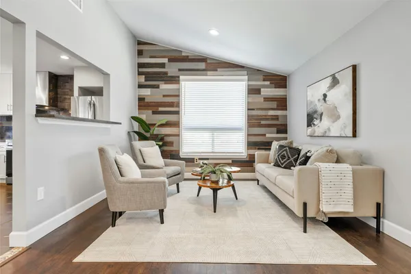 $560,000 | 5503 Manor Road, Austin, TX 78723