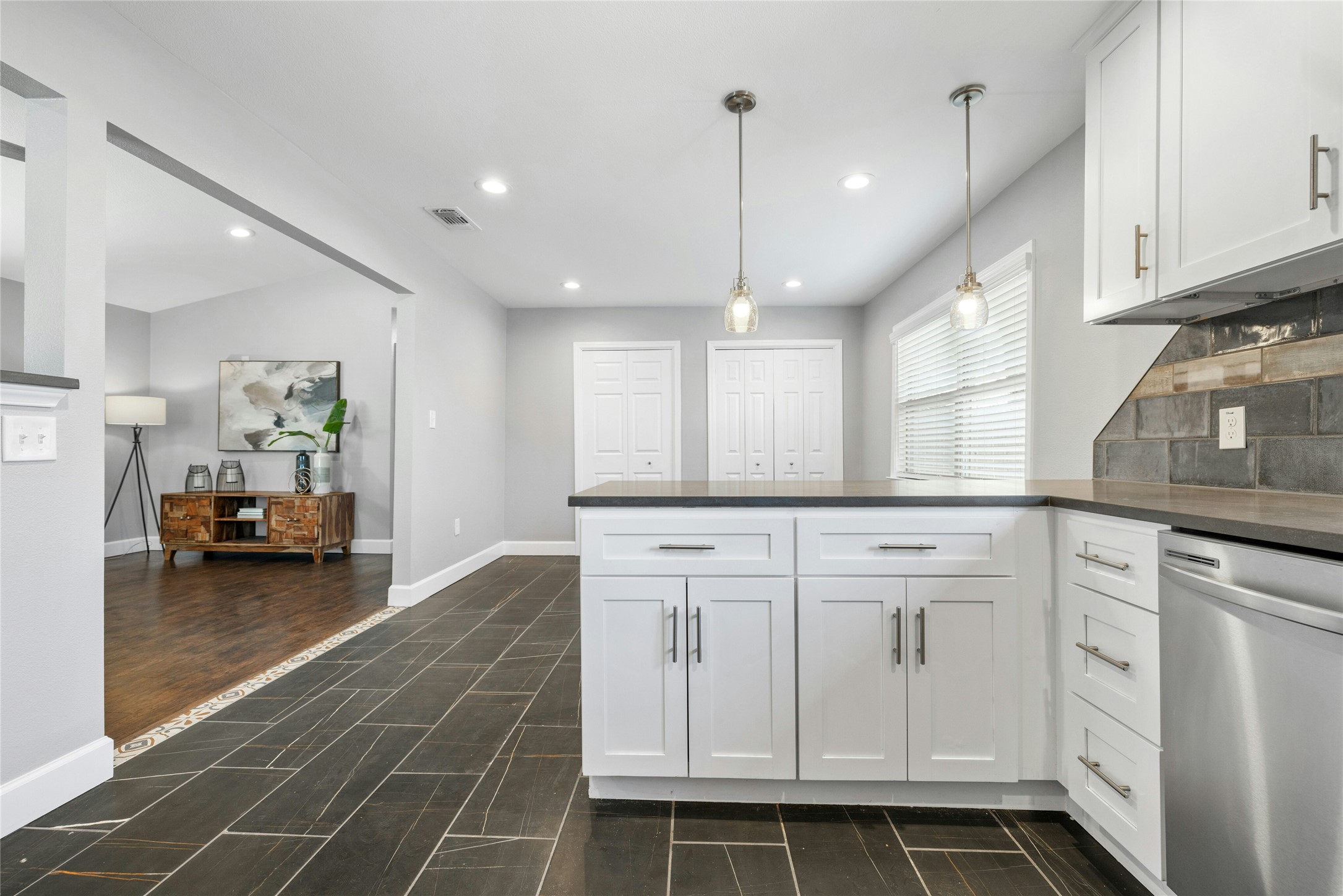 5503 Manor Road Austin, TX 78723 - Photo 11 of 33