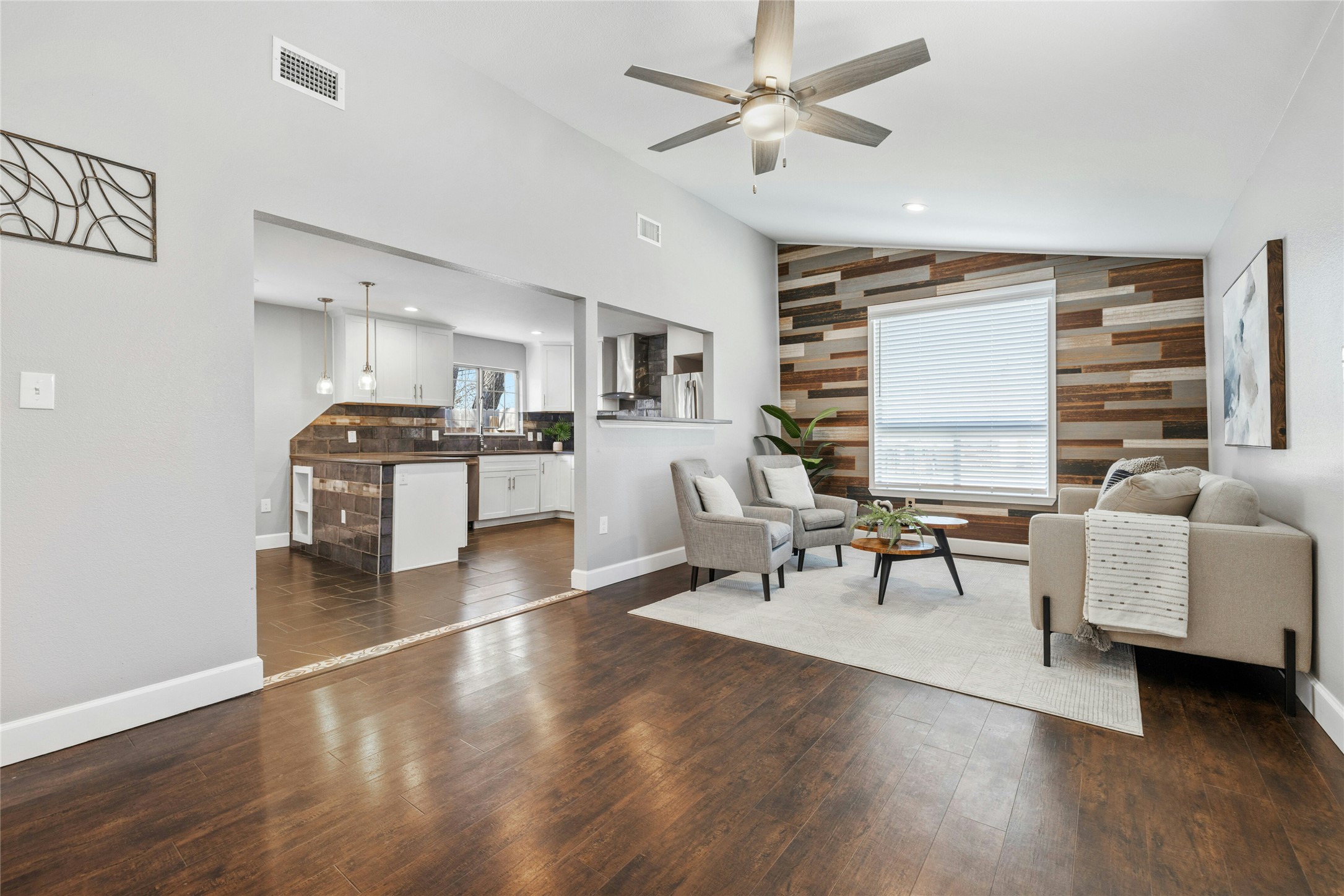 5503 Manor Road Austin, TX 78723 - Photo 7 of 33