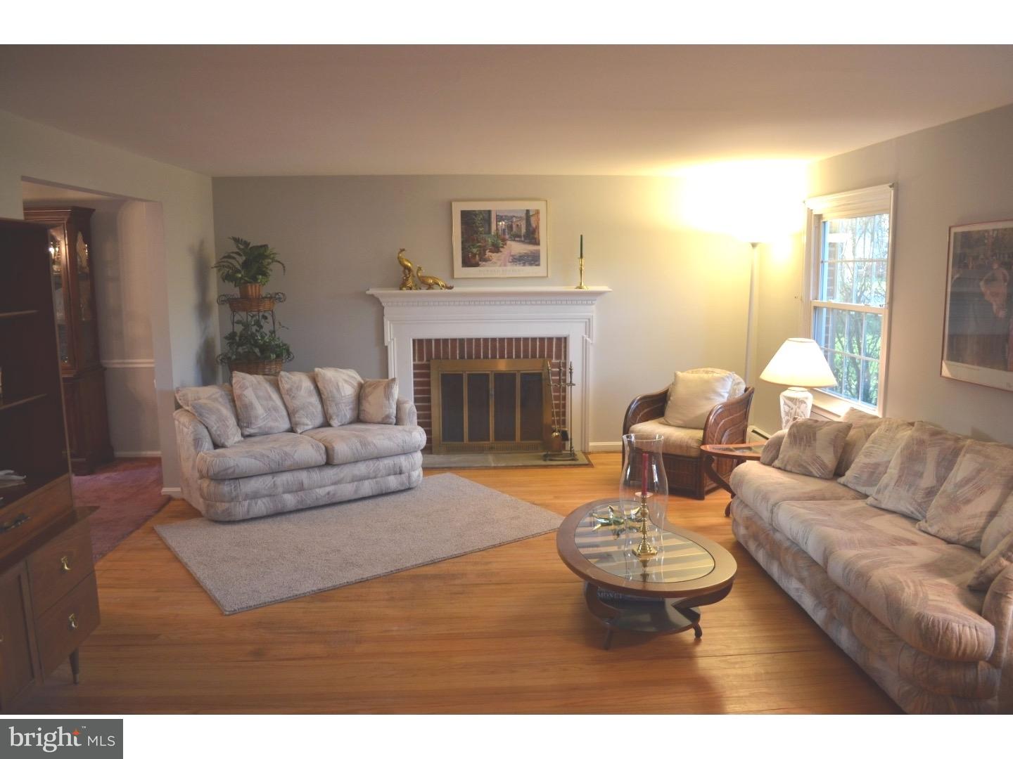 505 Wilder Road Wallingford, PA 19086 - Photo 3 of 23 Living Room