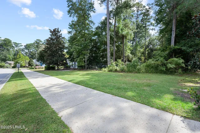 $199,900 | 301 Hampton Lake Drive, Bluffton, SC 29910