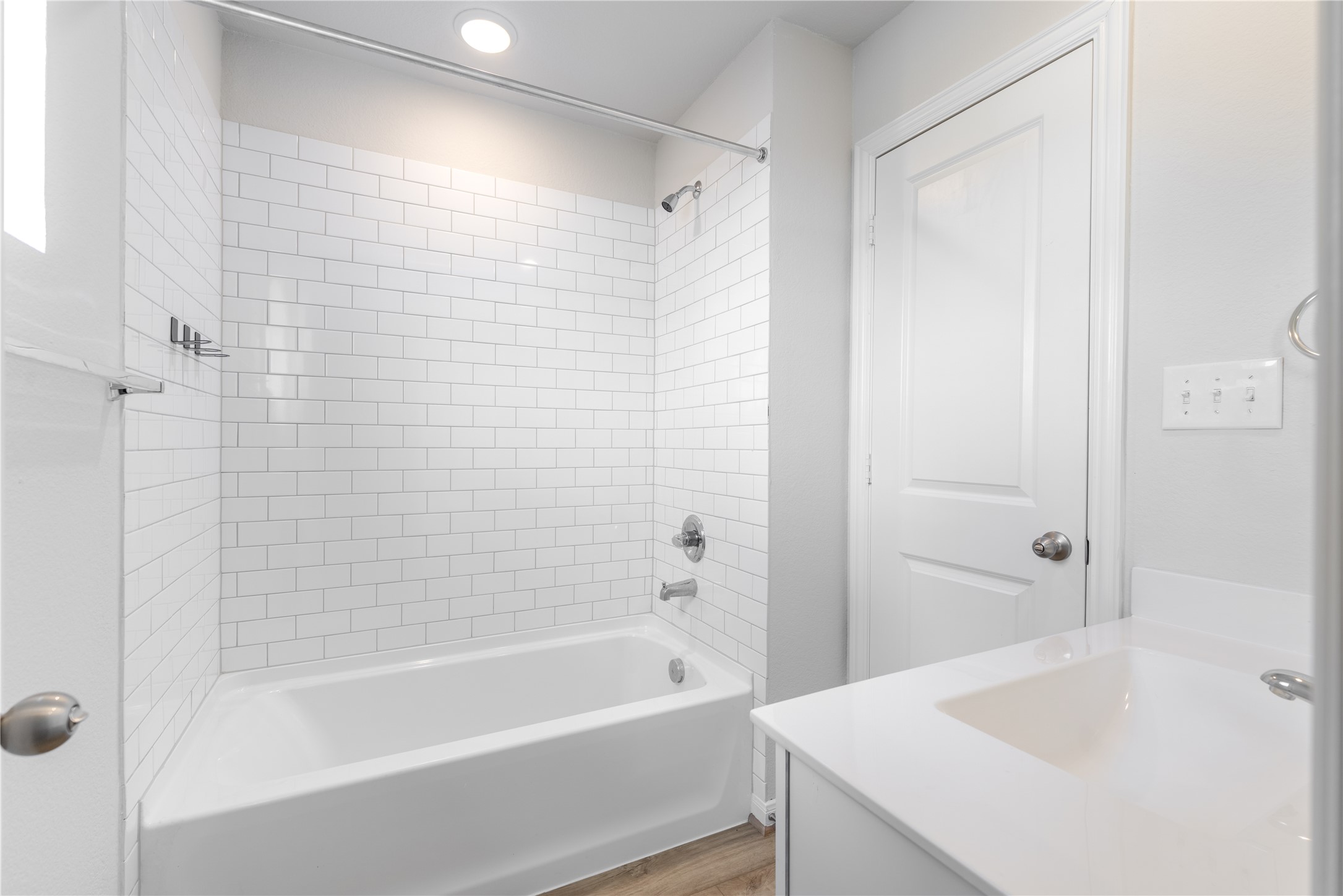 316 Lt. Rusty Jarrell, TX 76537 - Photo 14 of 30 Upstairs secondary bath