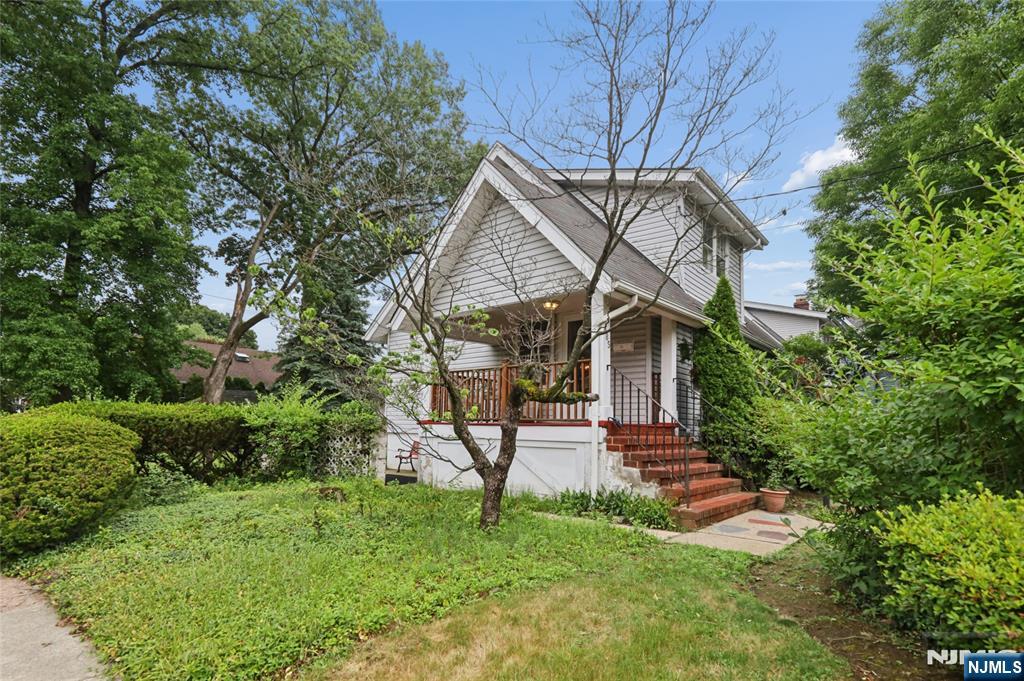 485 River Road New Milford, NJ 07646 - Photo 2 of 26