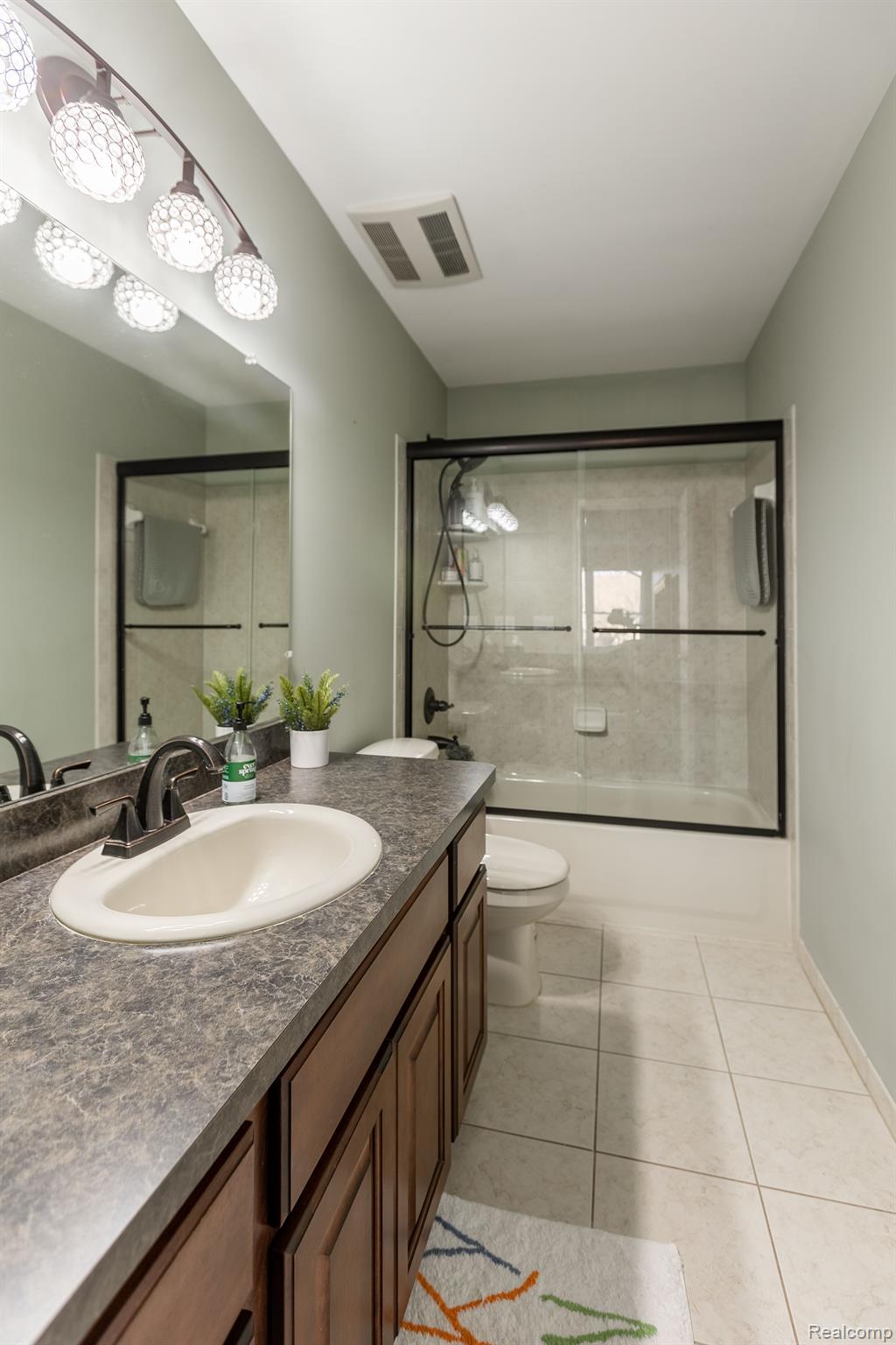45709 Rathmore Drive Macomb, MI 48044 - Photo 17 of 22