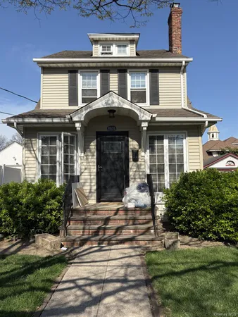 $989,000 | 88-33 191st Street | Hollis