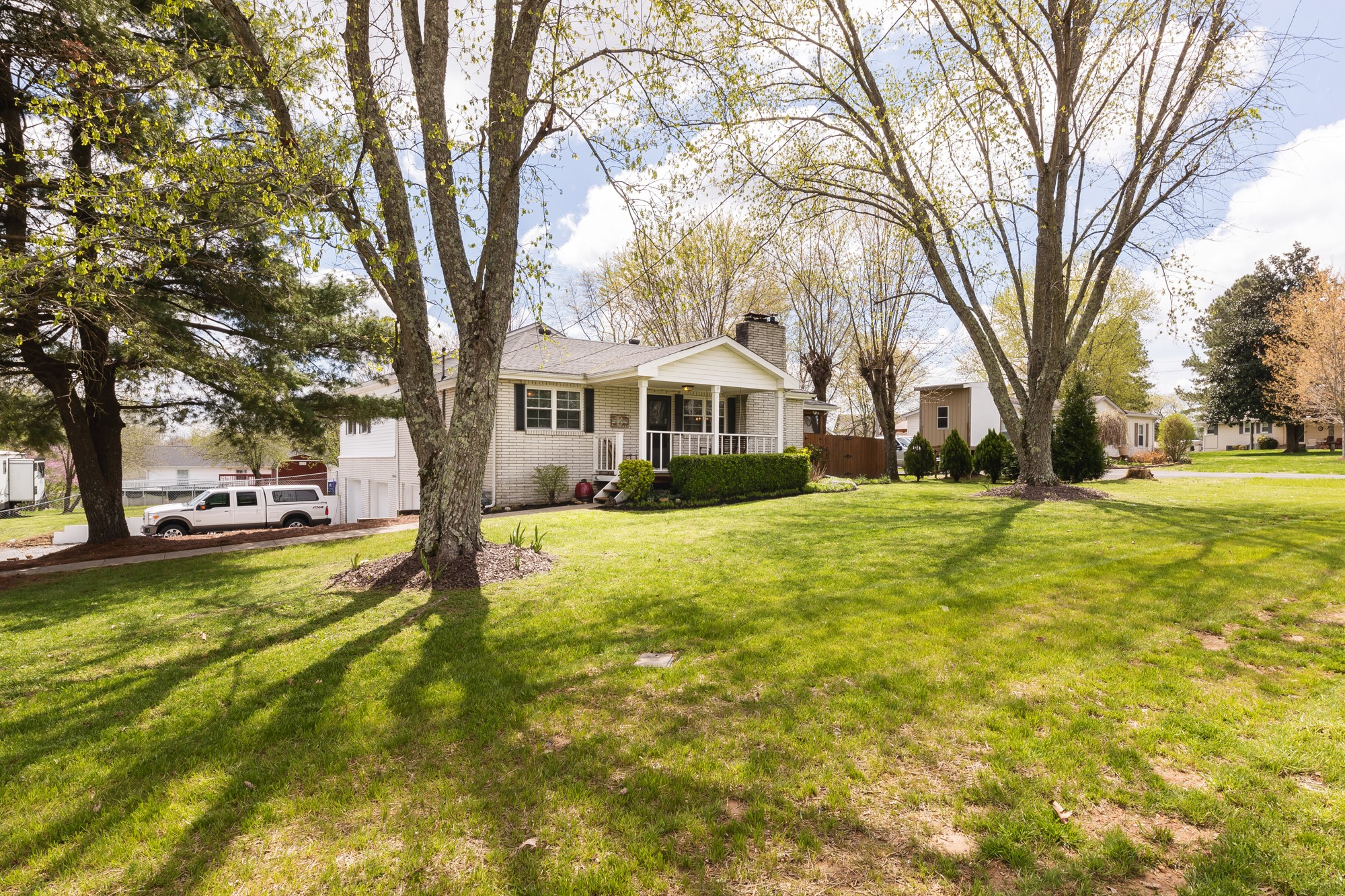 341 Portland Road White House, TN 37188 - Photo 4 of 38 Gallery Image 4