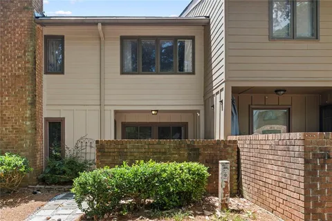 $324,999 | 897 Cedar Canyon Square, Marietta, GA 30067