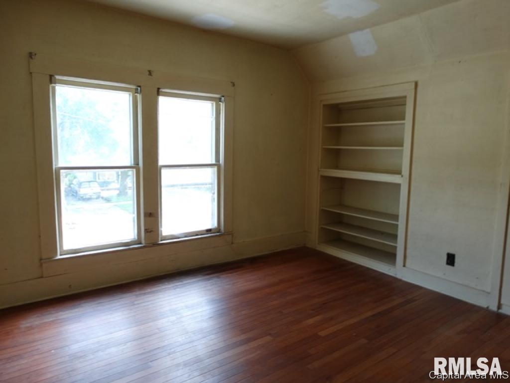 2016 East Jackson Street Springfield, IL 62703 - Photo 2 of 10