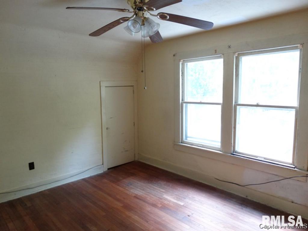2016 East Jackson Street Springfield, IL 62703 - Photo 3 of 10