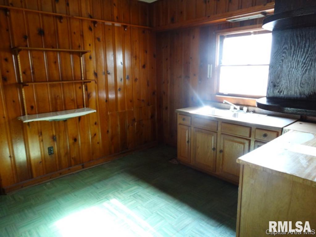 2016 East Jackson Street Springfield, IL 62703 - Photo 7 of 10