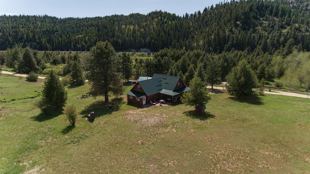 9606 Packer John Road Smiths Ferry, ID 83611 - Photo 6 of 41 Plenty of room for your family and friends