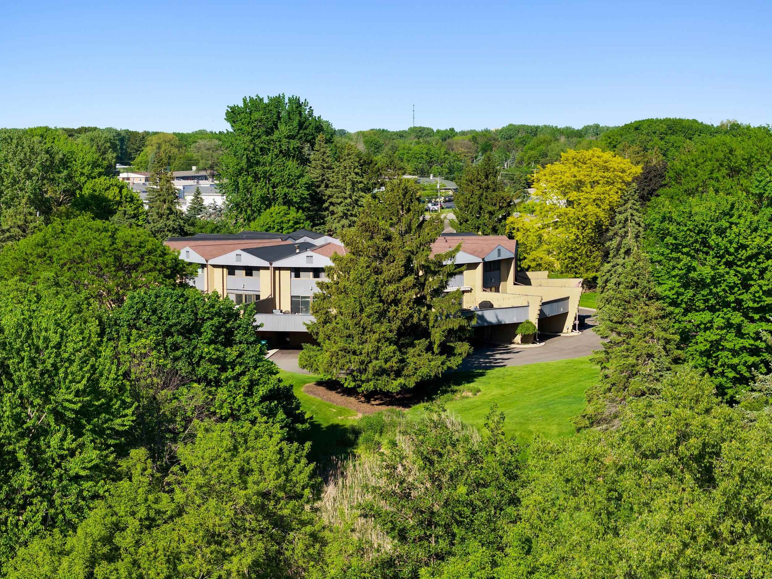 4545 West Pine Street, Unit F Appleton, WI 54914 - Photo 8 of 38
