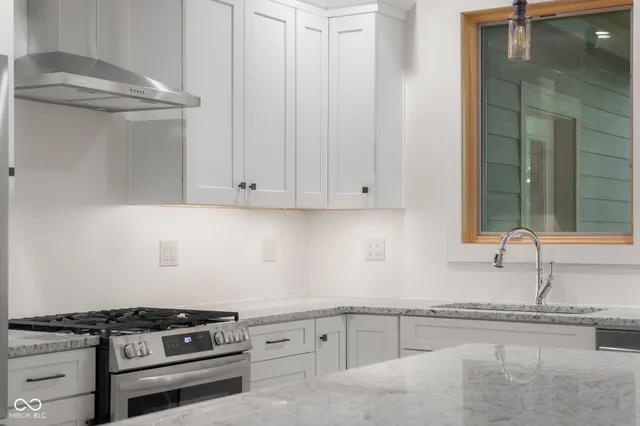 $664,900 | 214 Woods Lane, Nashville, IN 47448