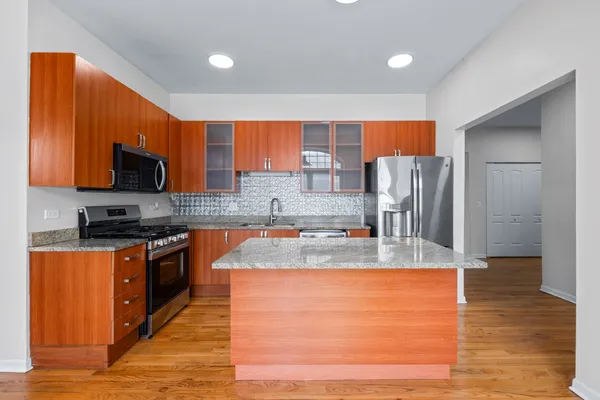 $3,850 | 4545 South Drexel Boulevard, Unit 1B, Chicago, IL 60653
