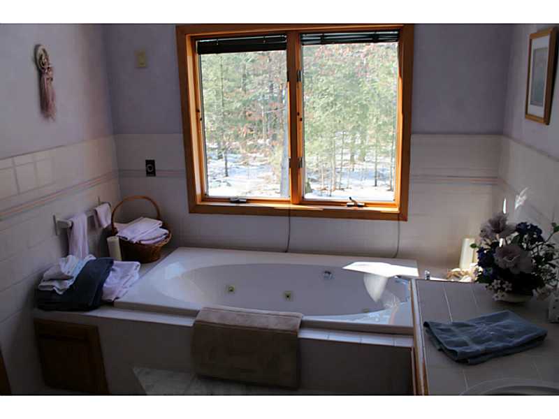 215 New Road Exeter, RI 02822 - Photo 16 of 23 Master Bath/Spa.