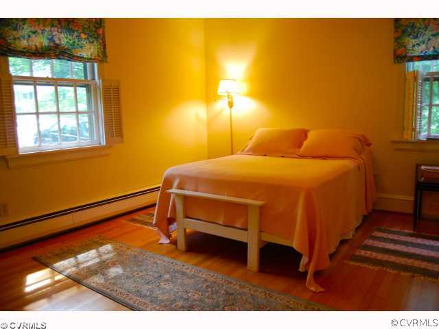 4332 Knob Road Richmond, VA 23235 - Photo 12 of 12 Bedroom - The first floor bedroom is adjacent to t