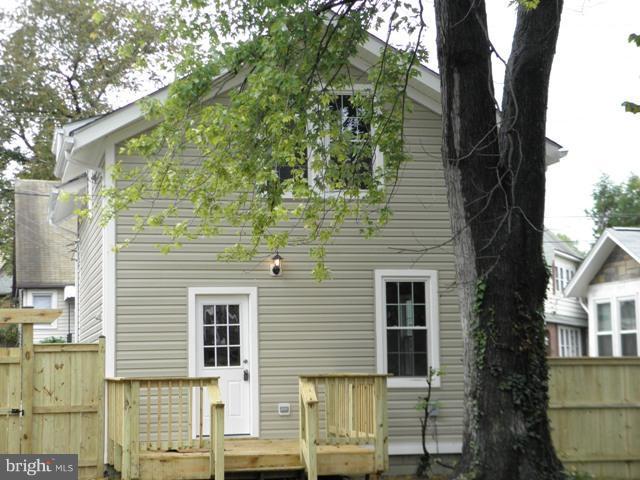 304 East Glebe Road Alexandria, VA 22305 - Photo 16 of 21 Exterior (Rear)