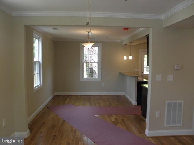 304 East Glebe Road Alexandria, VA 22305 - Photo 20 of 21 Interior (General)