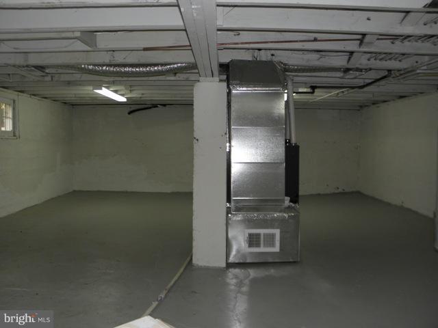 304 East Glebe Road Alexandria, VA 22305 - Photo 5 of 21 Basement