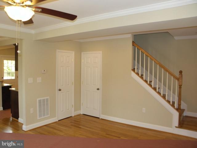 304 East Glebe Road Alexandria, VA 22305 - Photo 7 of 21 Interior (General)