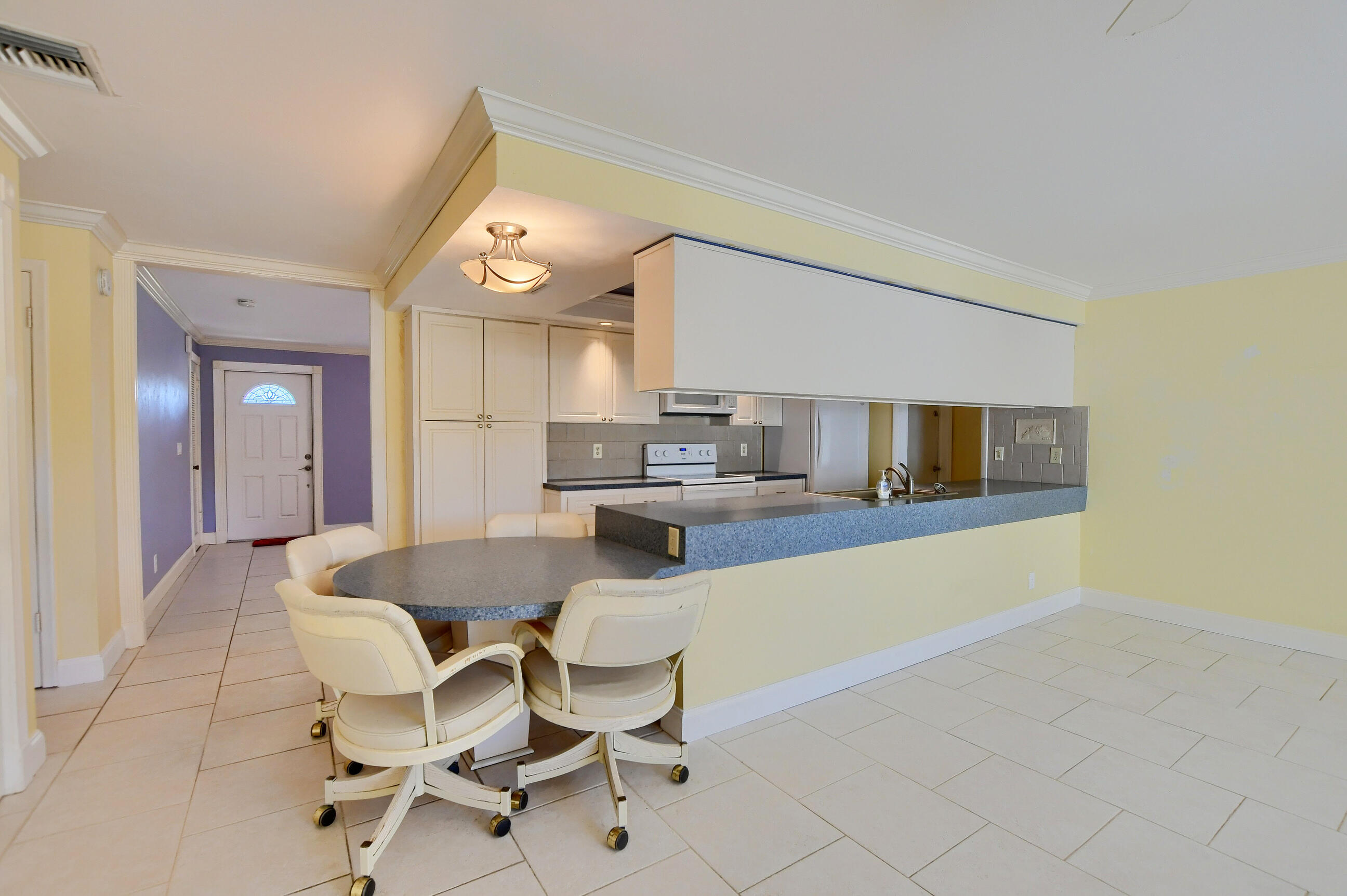 194 Akron Road Lake Worth, FL 33467 - Photo 11 of 40 Family Room
