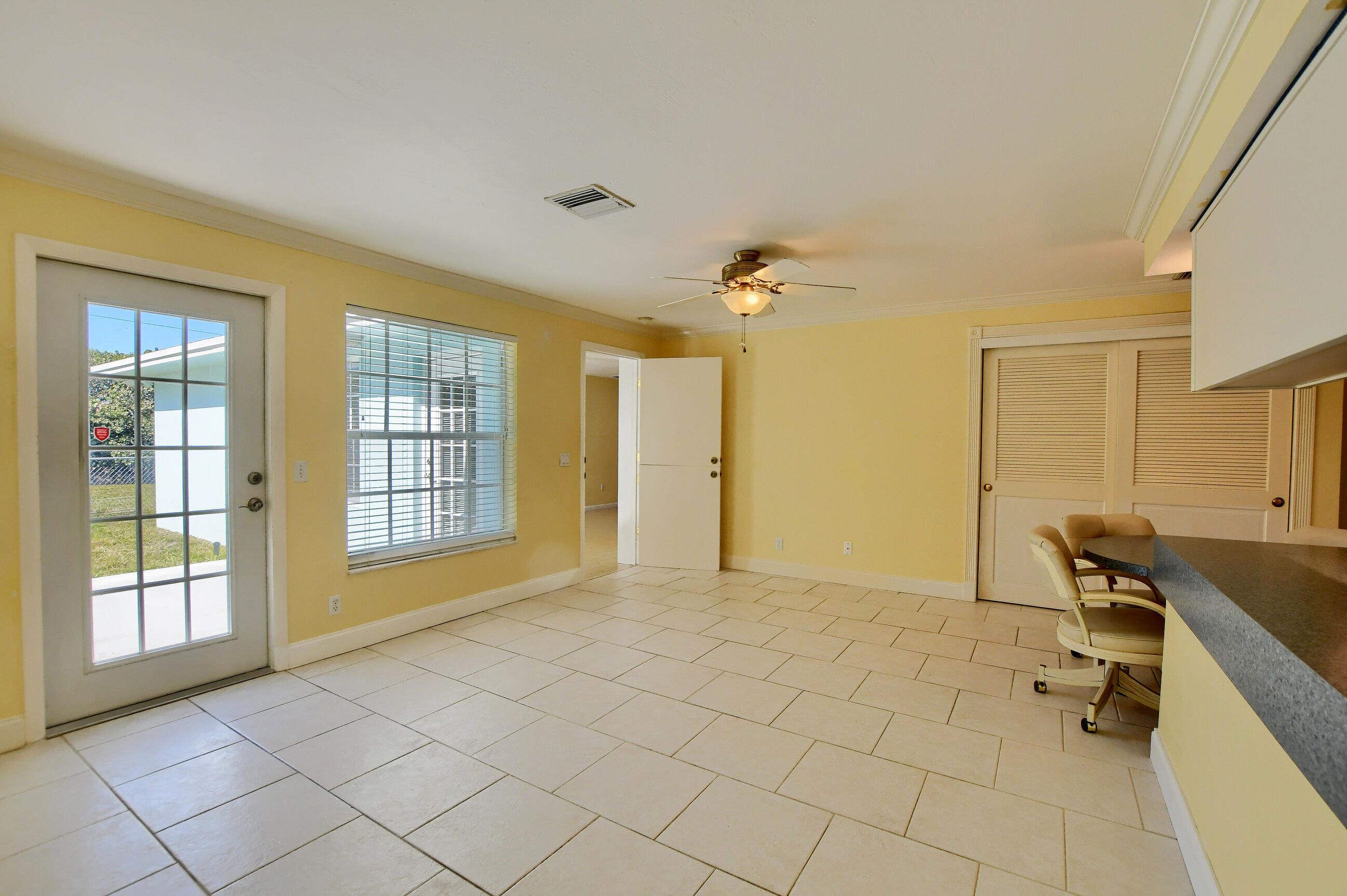 194 Akron Road Lake Worth, FL 33467 - Photo 15 of 40 Family Room