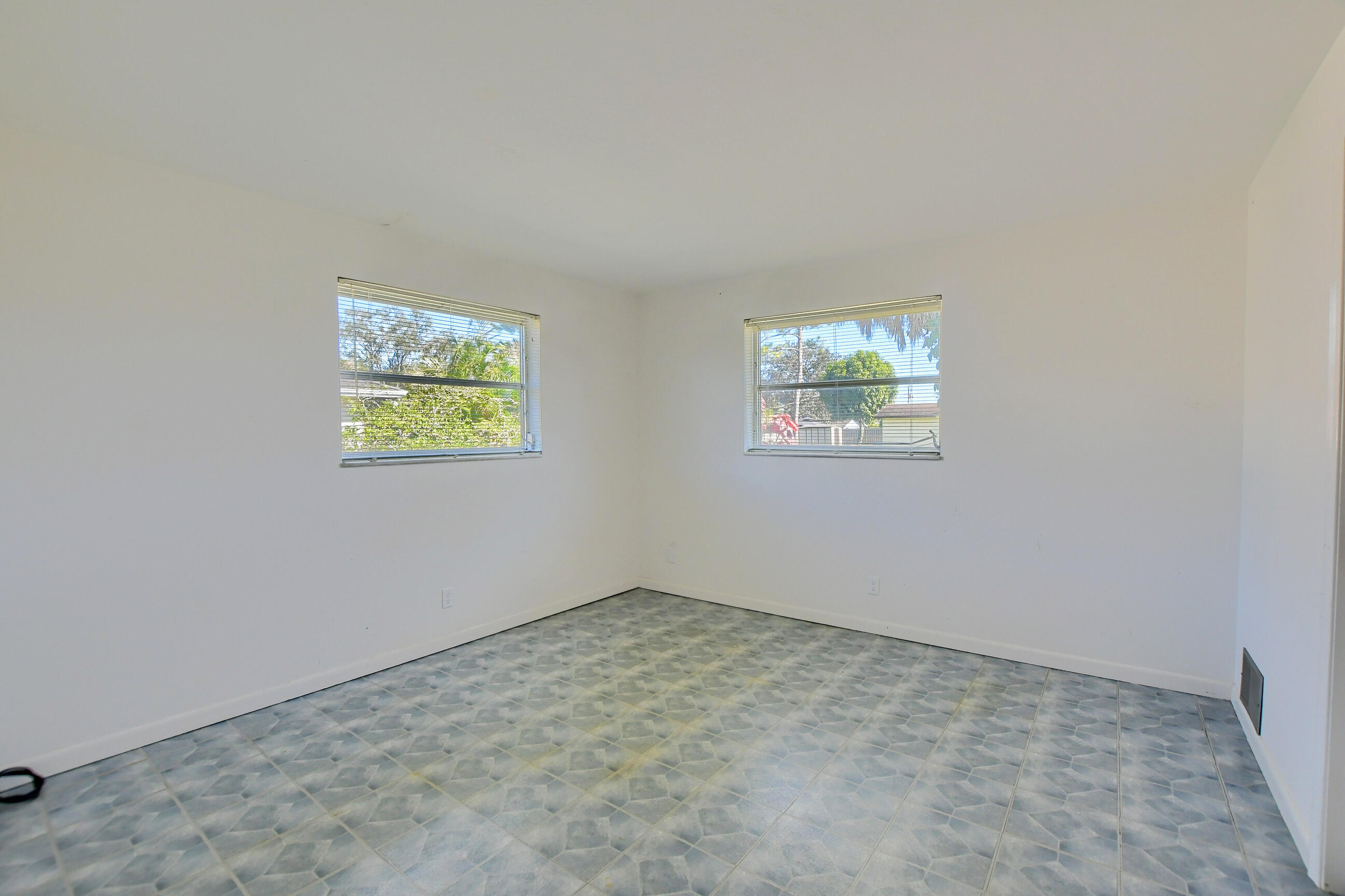 194 Akron Road Lake Worth, FL 33467 - Photo 19 of 40 Bedroom