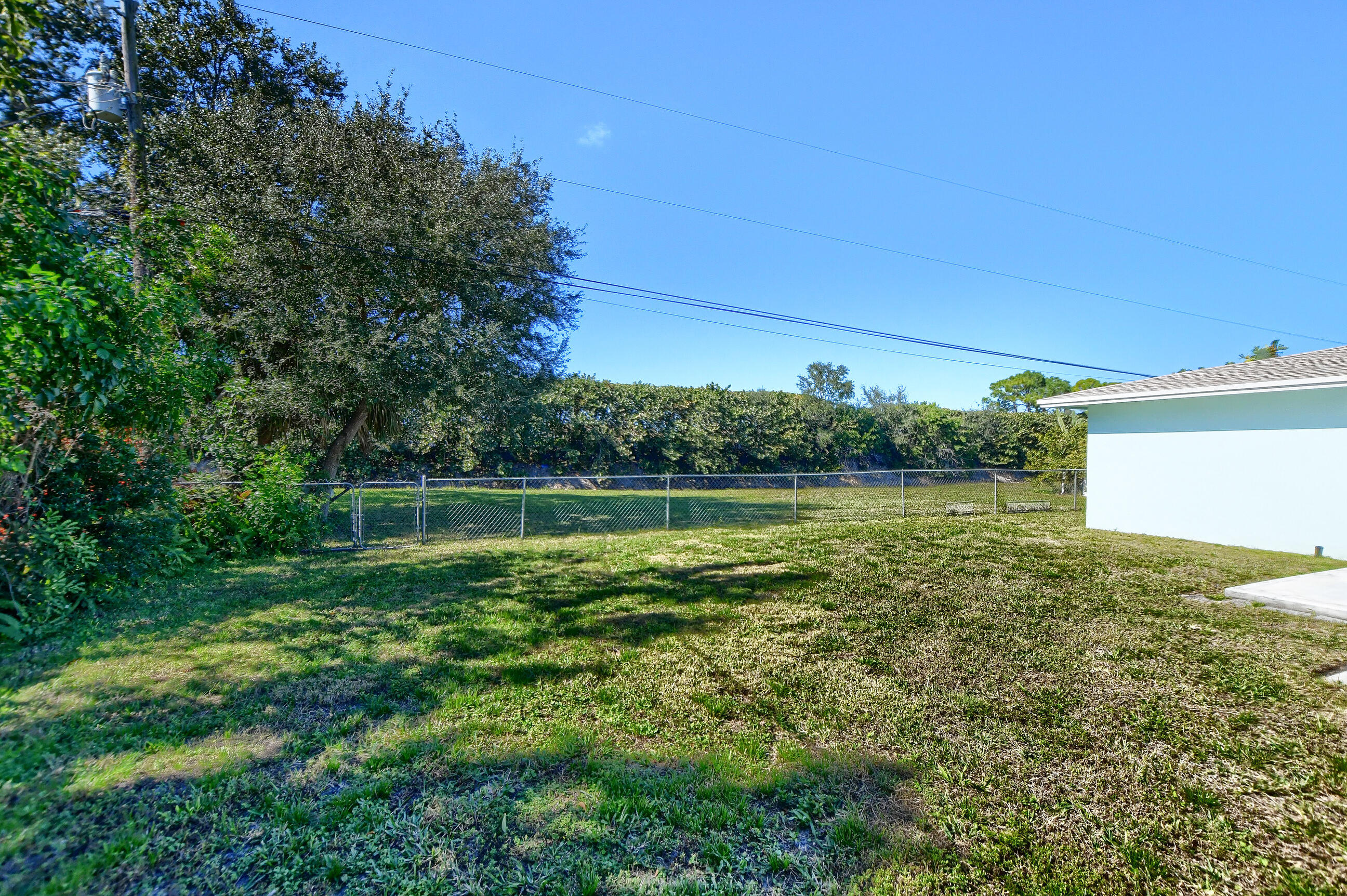 194 Akron Road Lake Worth, FL 33467 - Photo 33 of 40 Backyard
