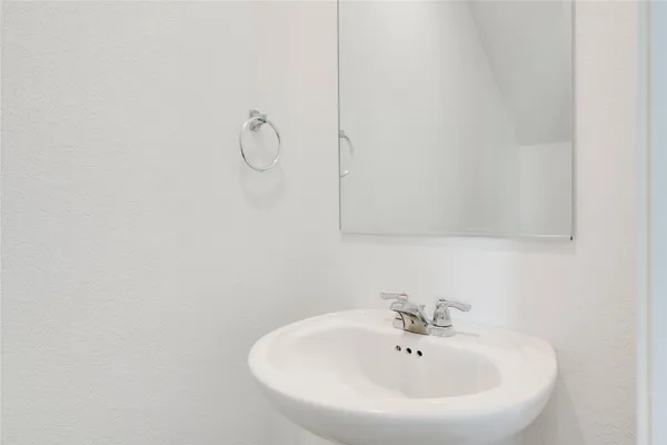 $2,000 | 13520 Knights Branch Drive, Elgin, TX 78621