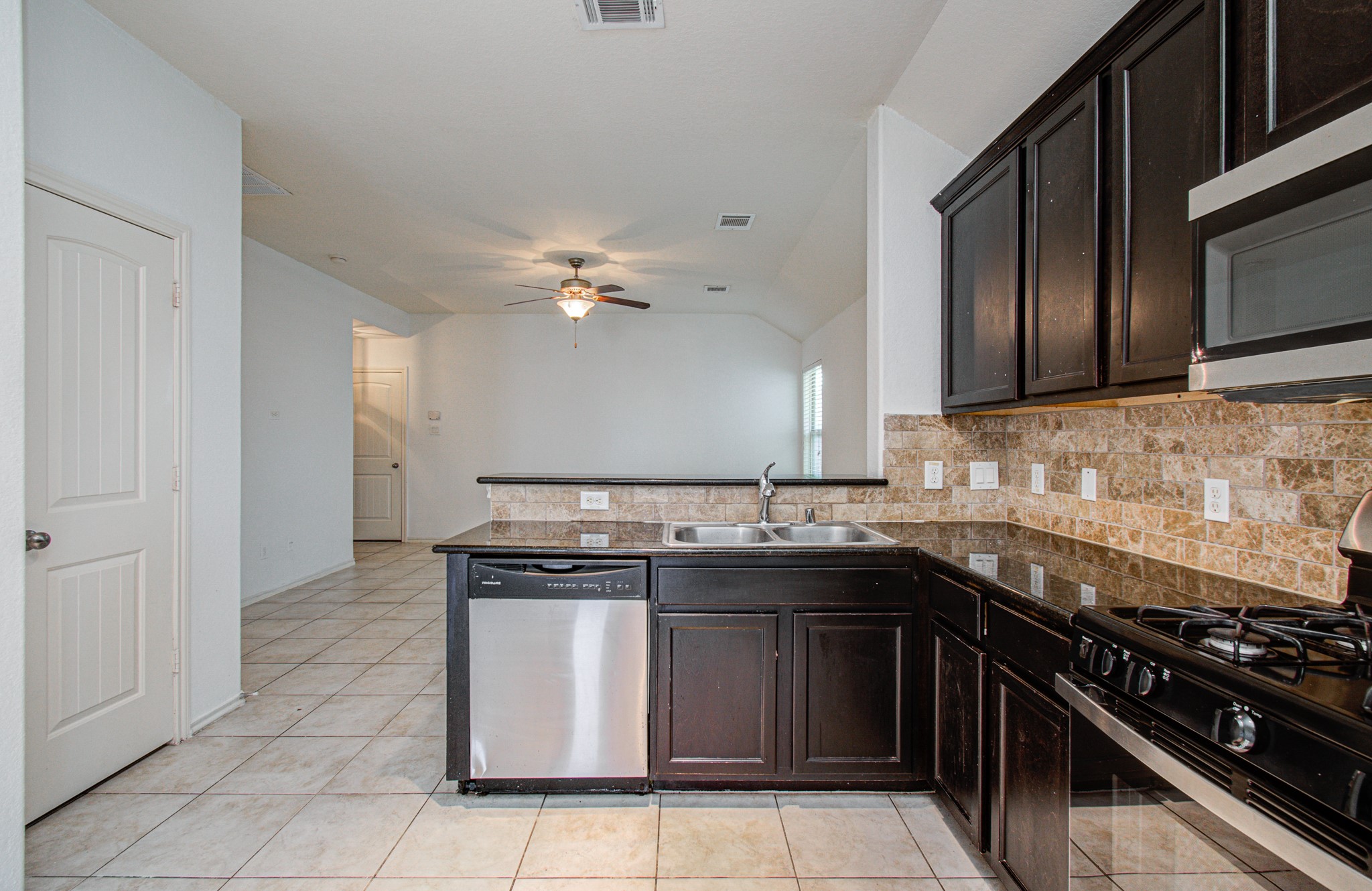 13822 Roman Ridge Lane Houston, TX 77047 - Photo 15 of 29