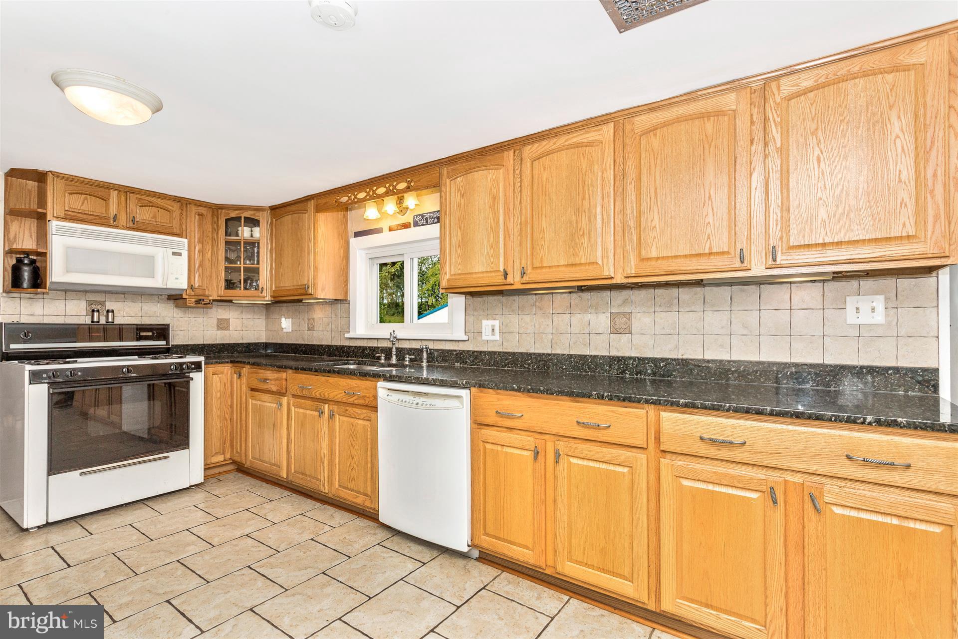 4338 Bark Hill Road Union Bridge, MD 21791 - Photo 6 of 29 Kitchen