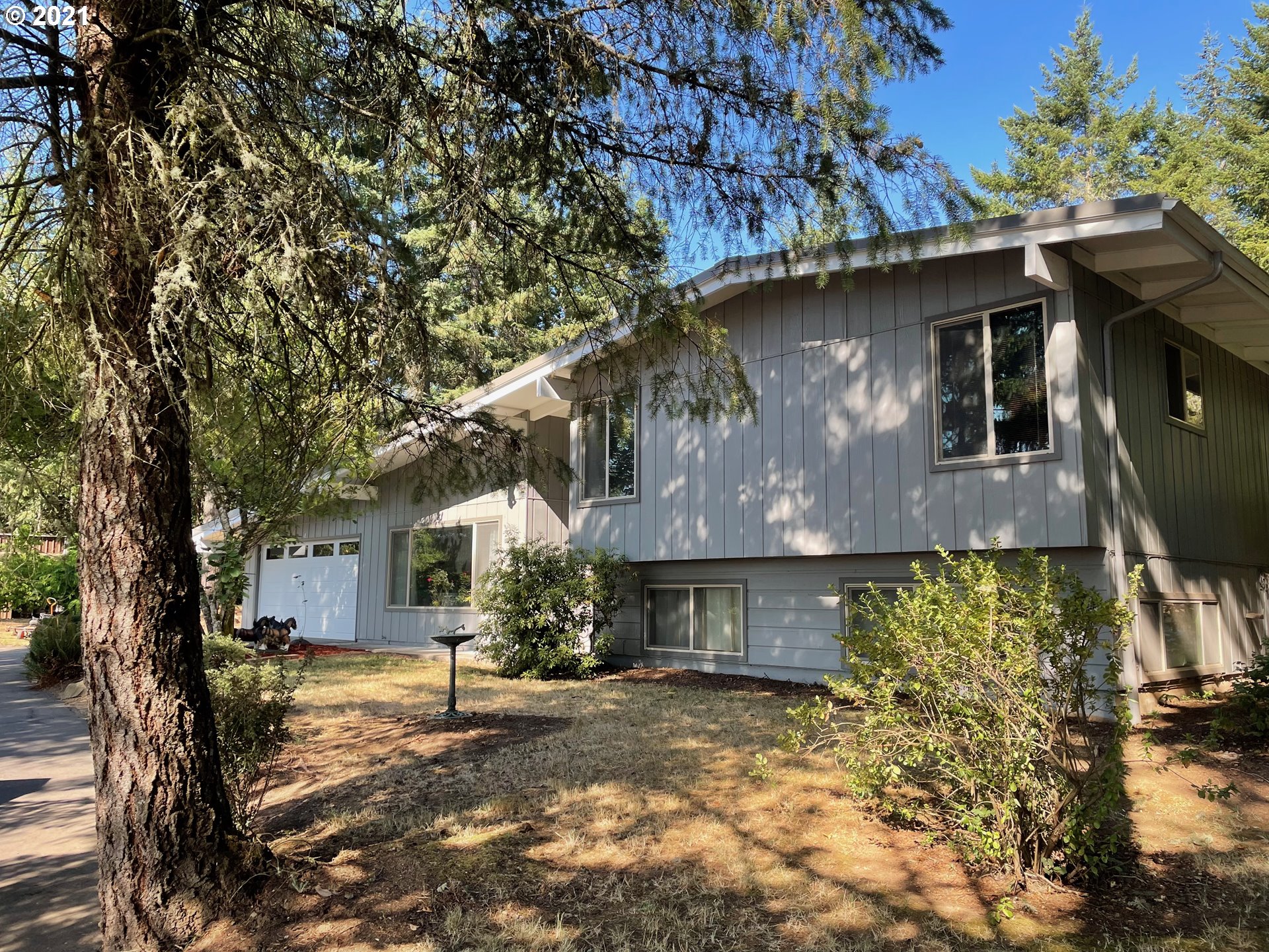 1555 Perrydale Road Dallas, OR 97338 - Photo 2 of 14