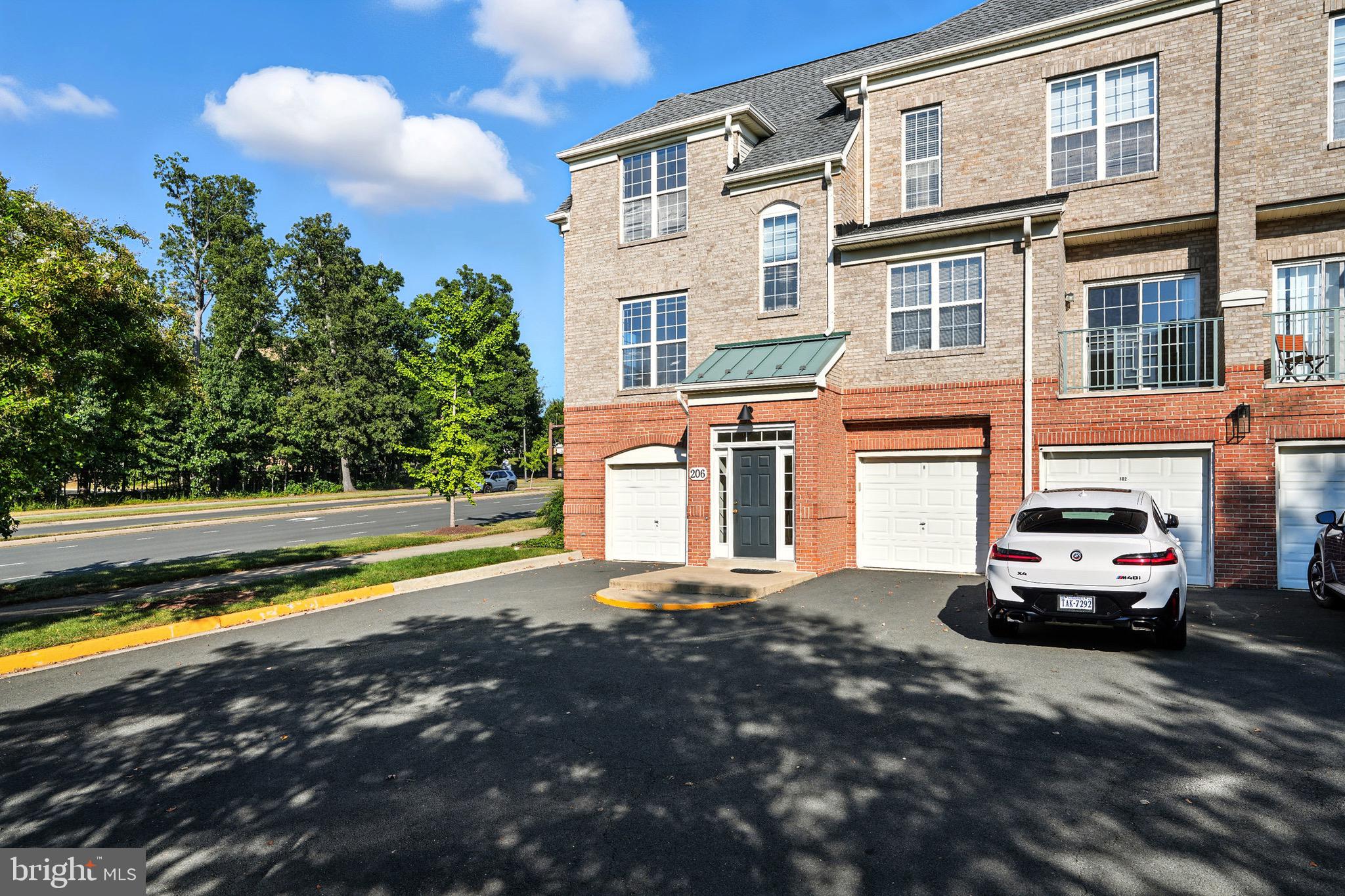 12180 Abington Hall Place, Unit 206 Reston, VA 20190 - Photo 3 of 34