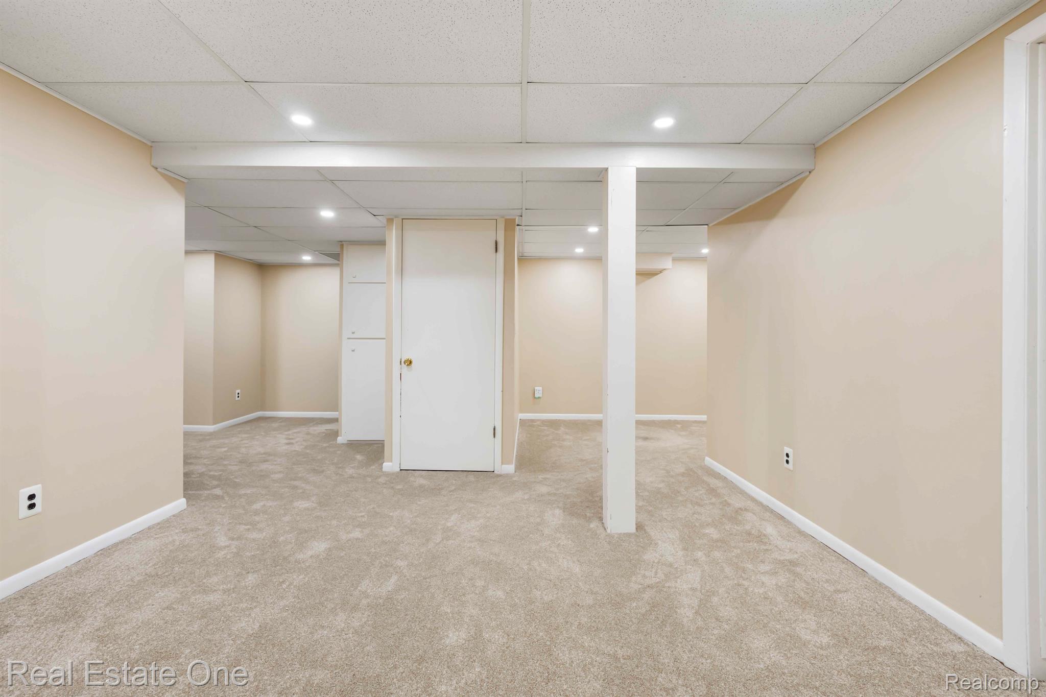 1324 Greenleaf Drive Rochester, MI 48309 - Photo 36 of 39 Gallery Image 36