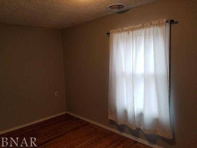 4585 Maple Street Lane, IL 61750 - Photo 8 of 12