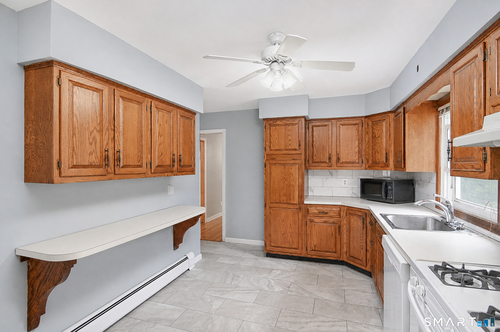 145 Hattertown Road Newtown, CT 06470 - Photo 9 of 23 Gallery Image 9
