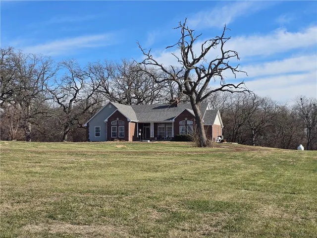 $450,000 | 1301 South Sloan Street, Maysville, MO 64469