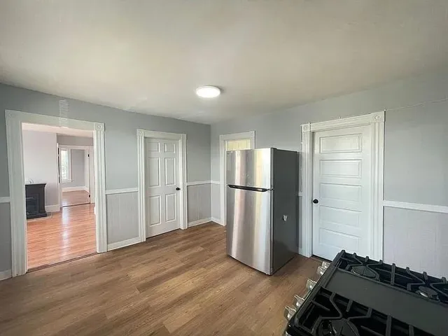 $2,000 | 231 Laurel Street, Unit 3, Manchester, NH 03103