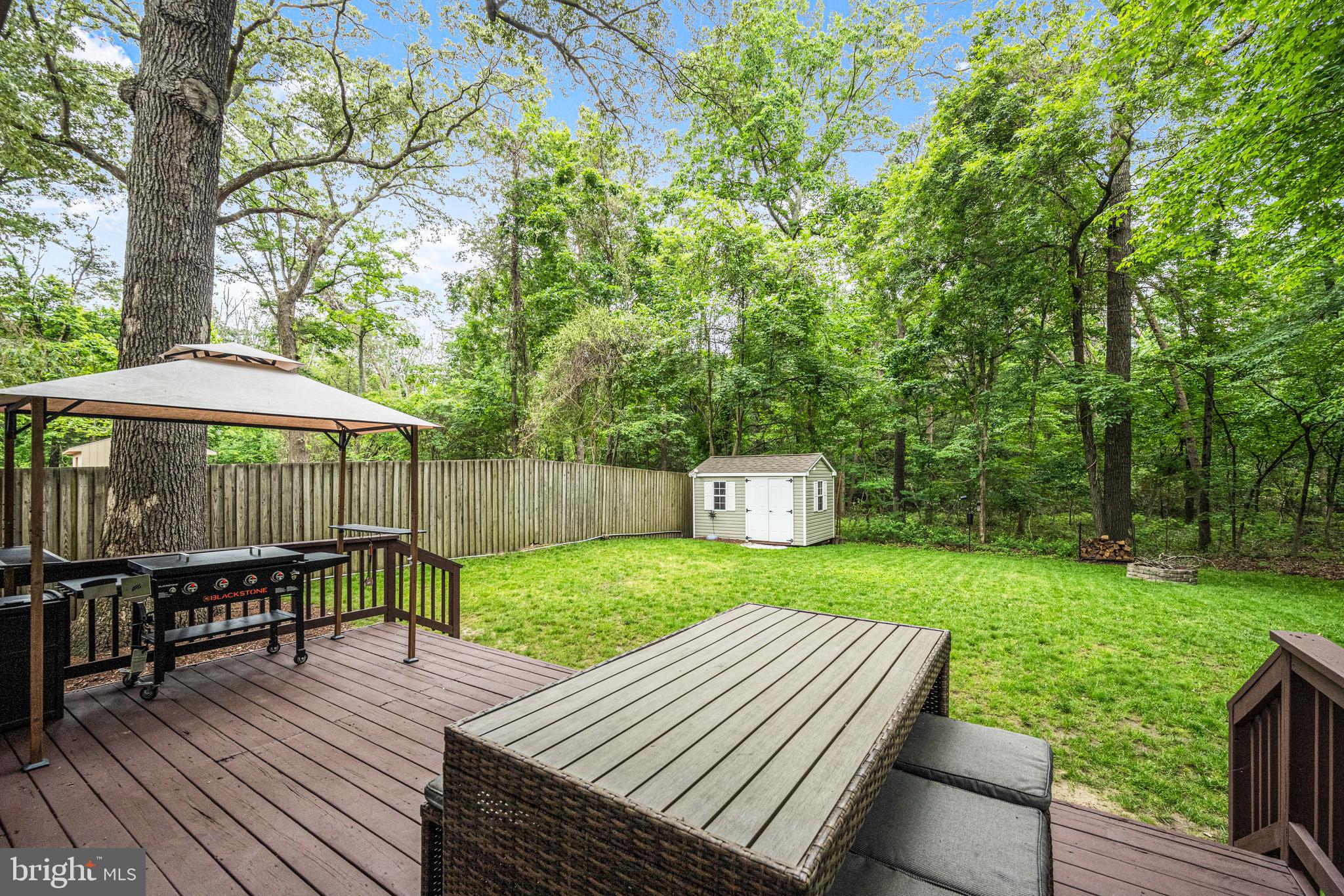 409 Magothy Bridge Road Pasadena, MD 21122 - Photo 42 of 57 Deck/Yard