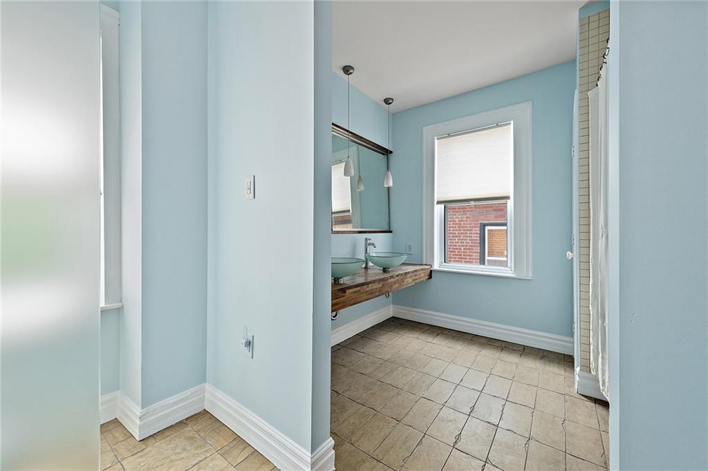 330 Main Street Pittsburgh, PA 15201 - Photo 19 of 25