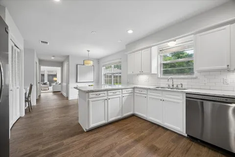 $499,000 | 10935 Piping Rock Lane, Houston, TX 77042