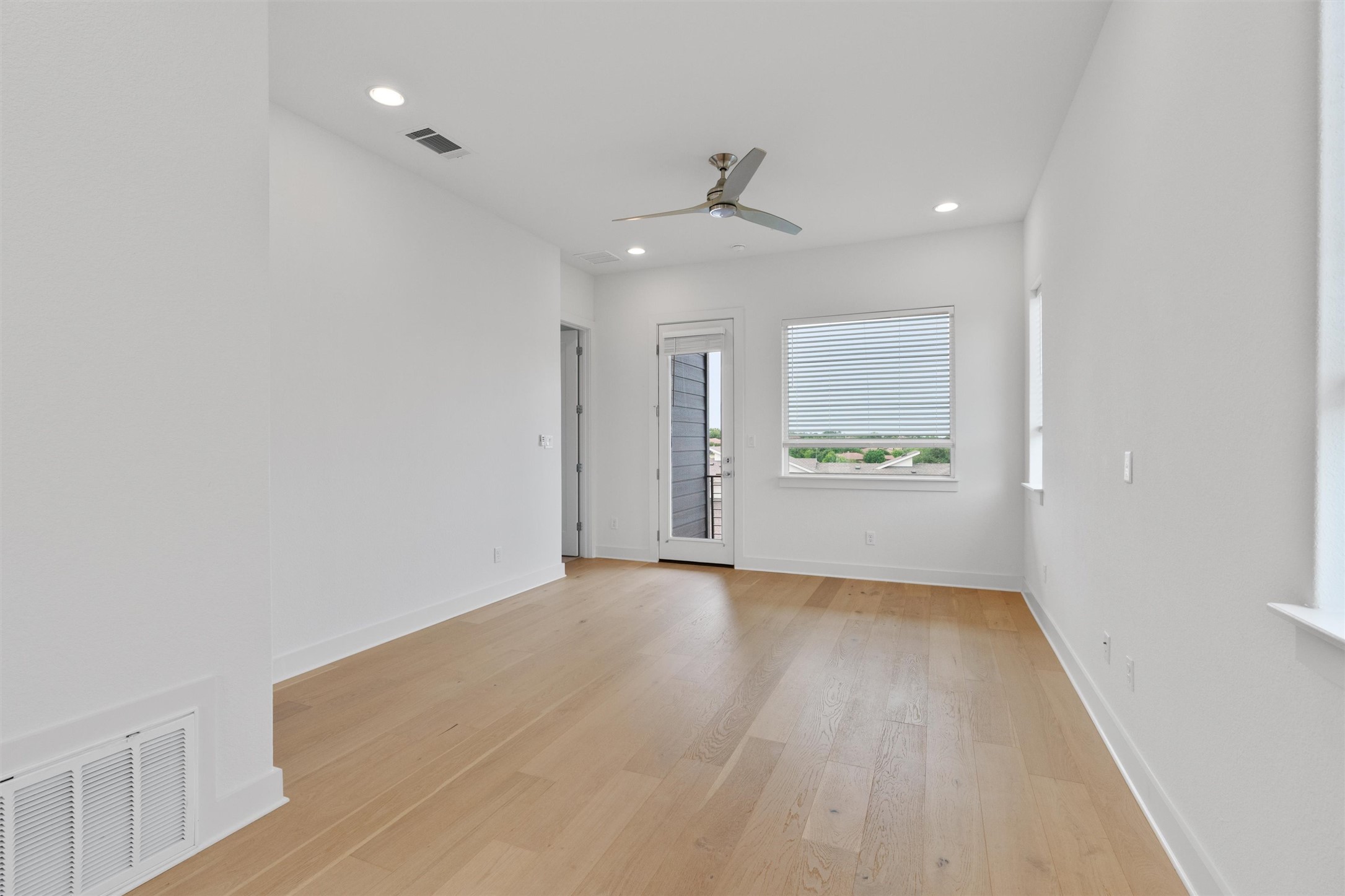 2050 Lohmans Spur Road, Unit 804 Lakeway, TX 78734 - Photo 18 of 28