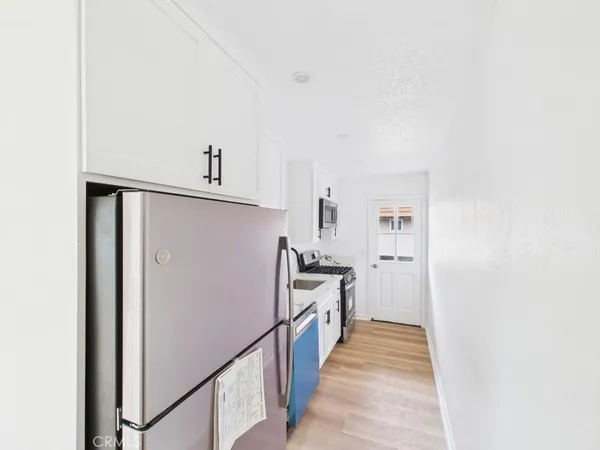 $2,500 | 16951 Hoskins Lane, Unit 5, Huntington Beach, CA 92649