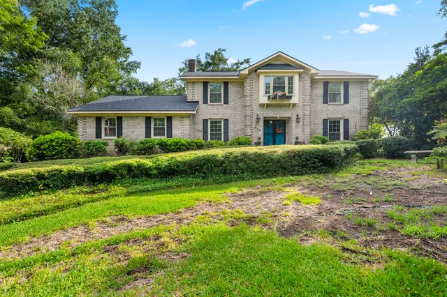 $815,999 | 506 Fairington Drive, Summerville, SC 29485