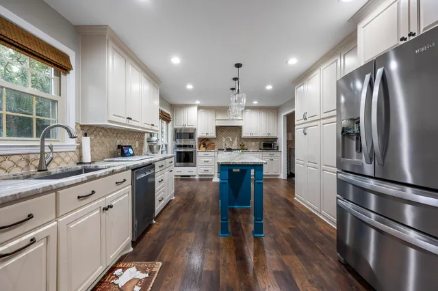 $815,999 | 506 Fairington Drive, Summerville, SC 29485