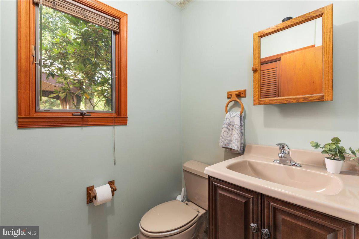 21817 Watson Road Leesburg, VA 20175 - Photo 14 of 52 Gallery Image 14
