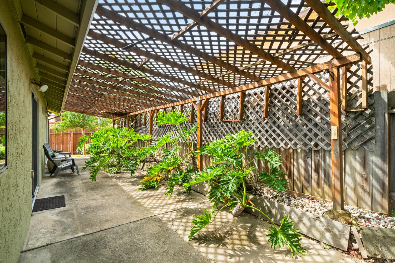6930 Cobblestone Way Citrus Heights, CA 95621 - Photo 38 of 53 Back Patio