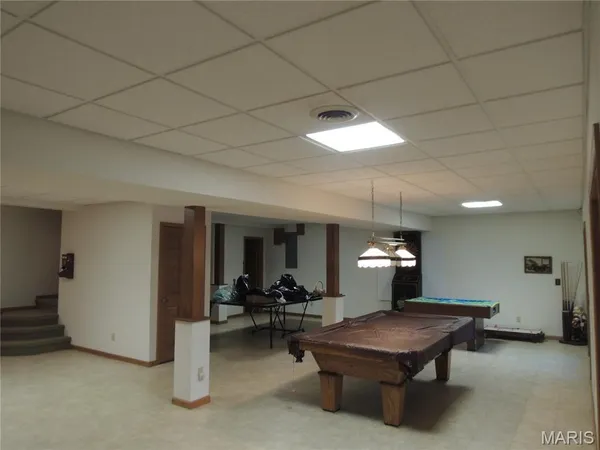 $989,800 | 6 Willow Cir Drive, Greenville, IL 62246