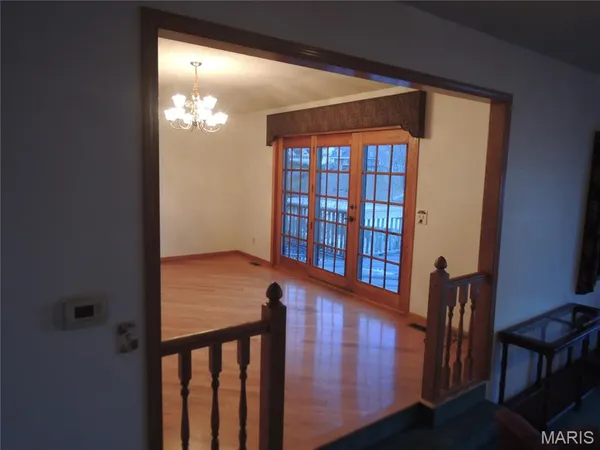 $989,800 | 6 Willow Cir Drive, Greenville, IL 62246