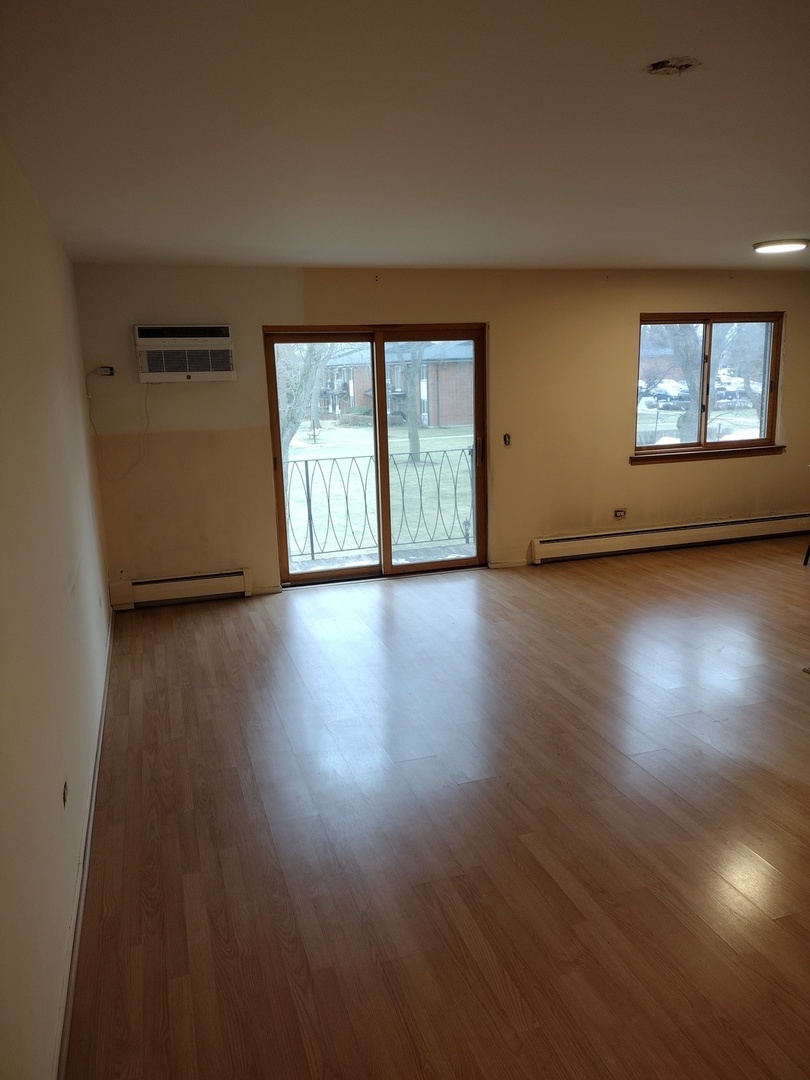 1210 Dale Avenue, Unit 2I Arlington Heights, IL 60004 - Photo 2 of 11
